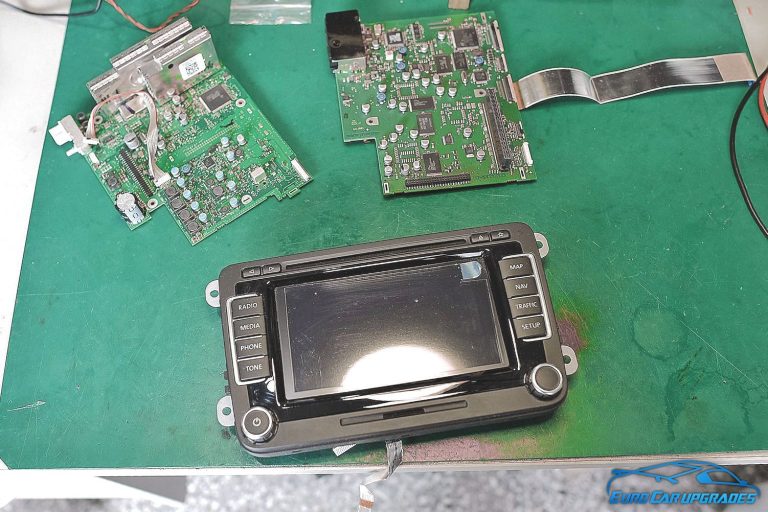 Volkswagen RNS 510 navigation unit removed for repair